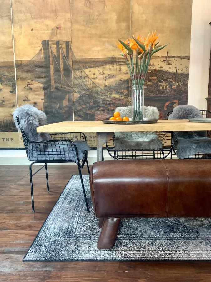 דגלאס Loft 11 Stunning Luxury Nyc Loft Style Interior Designed 2Bd Apartment Excellent City Centre Location Mezzanine Cinema Room Designer Furniture Amazing Space מראה חיצוני תמונה