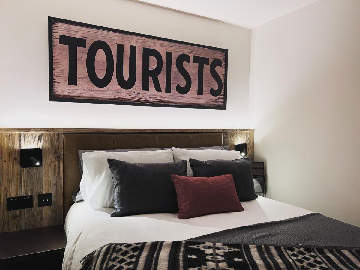 דגלאס Loft 11 Stunning Luxury Nyc Loft Style Interior Designed 2Bd Apartment Excellent City Centre Location Mezzanine Cinema Room Designer Furniture Amazing Space מראה חיצוני תמונה