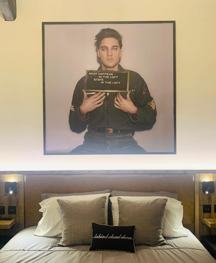 דגלאס Loft 11 Stunning Luxury Nyc Loft Style Interior Designed 2Bd Apartment Excellent City Centre Location Mezzanine Cinema Room Designer Furniture Amazing Space מראה חיצוני תמונה