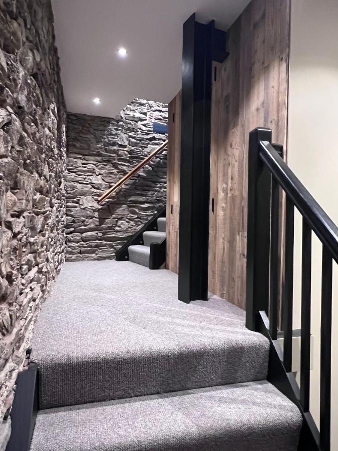 דגלאס Loft 11 Stunning Luxury Nyc Loft Style Interior Designed 2Bd Apartment Excellent City Centre Location Mezzanine Cinema Room Designer Furniture Amazing Space מראה חיצוני תמונה