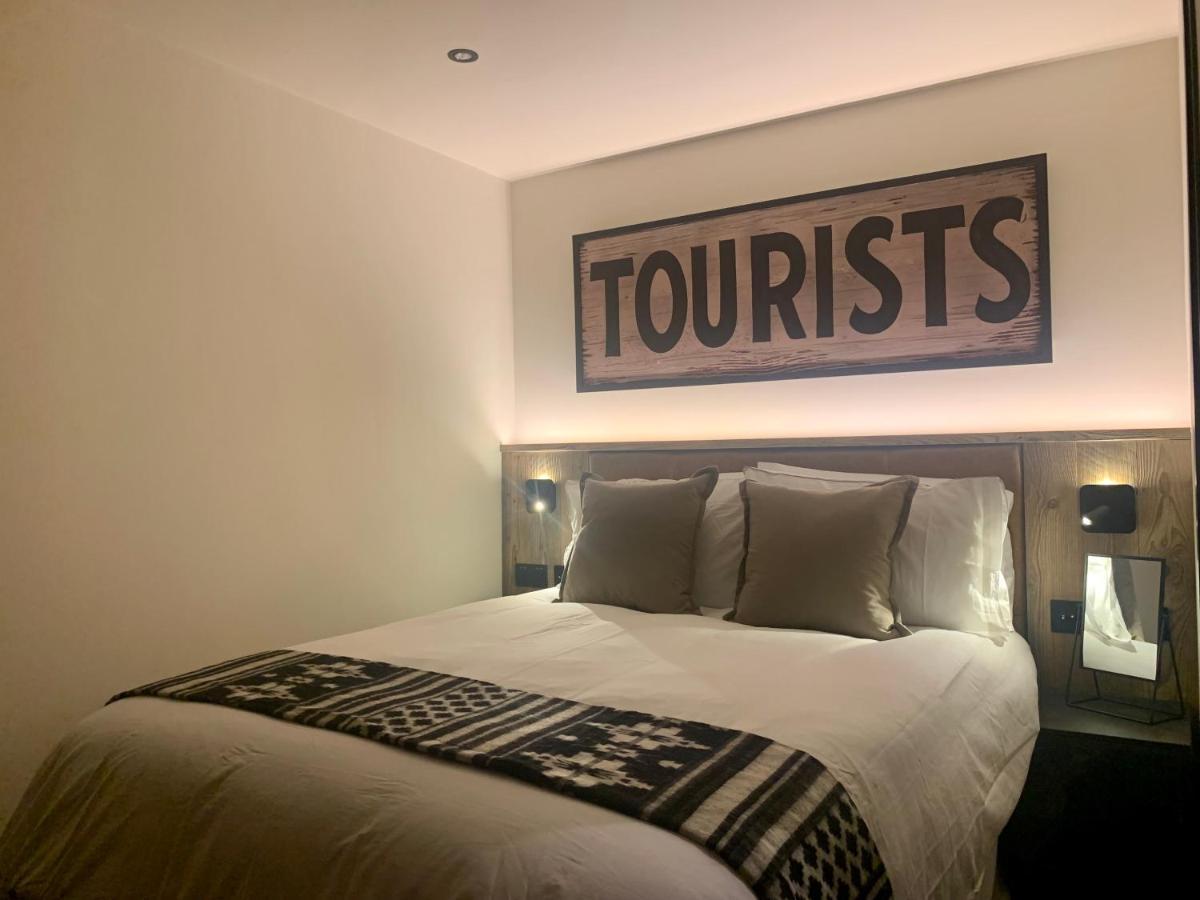דגלאס Loft 11 Stunning Luxury Nyc Loft Style Interior Designed 2Bd Apartment Excellent City Centre Location Mezzanine Cinema Room Designer Furniture Amazing Space מראה חיצוני תמונה